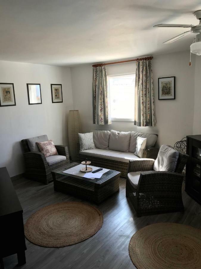 Sunny Renovated Apartment - Denia/Santa Llucia Buitenkant foto